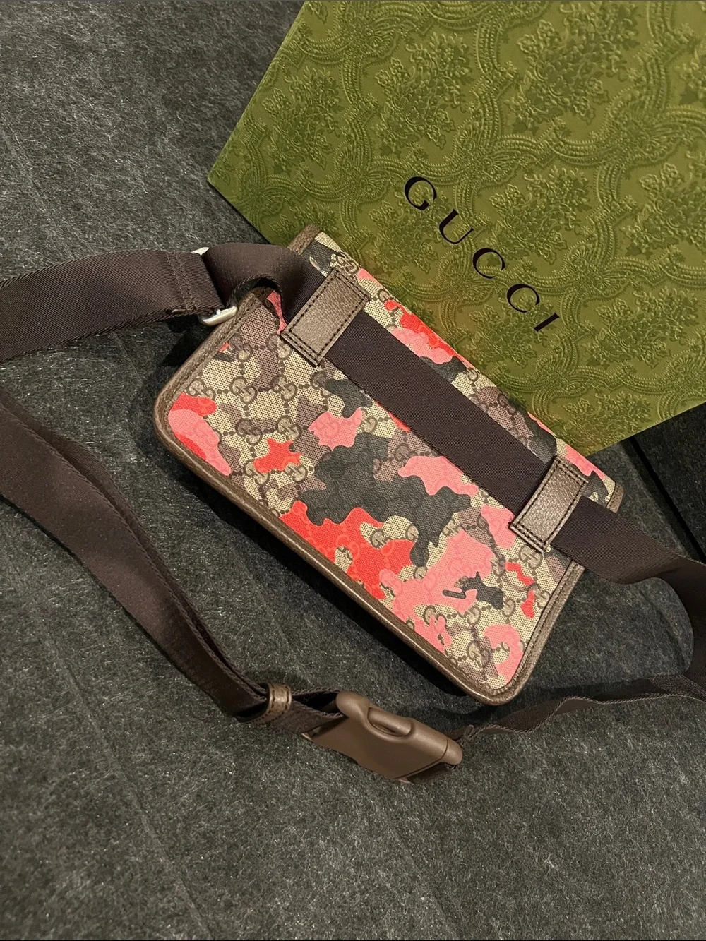 Authentic Gucci Pink and Red Camouflage GG Supreme Crossbody marbled men’s pouch